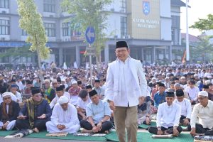 Semarak Idul Adha di Payakumbuh: Ribuan Jamaah Padati Balai Kota hingga Pemotongan Sapi Kurban 1,2 Ton dari Presiden Prabowo